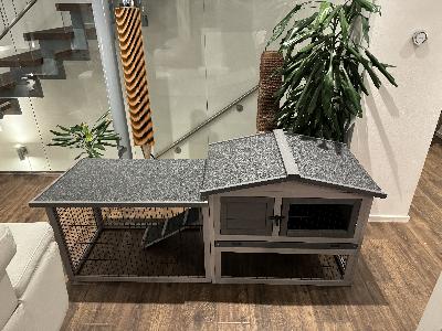 Uusi, koottu paketista, voidaan purkaa kuljettamista varten.
https://www.flamingo.be/en/rabbit-hutch-rainbow-cottage-grey/art/210084