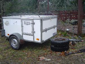 3-koiran kärry ,vanha mutta huollettu ja käyttökunnossa.