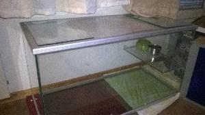 n.74*34*40cm, ostettu uutena maaliskuussa. mukaan ruokakippoja.