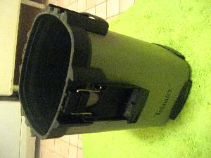 Myydään ulkosuodattimen koneiston rikkoutumisen vuoksi. Kunnossa on! sisältää kiinnittimet.